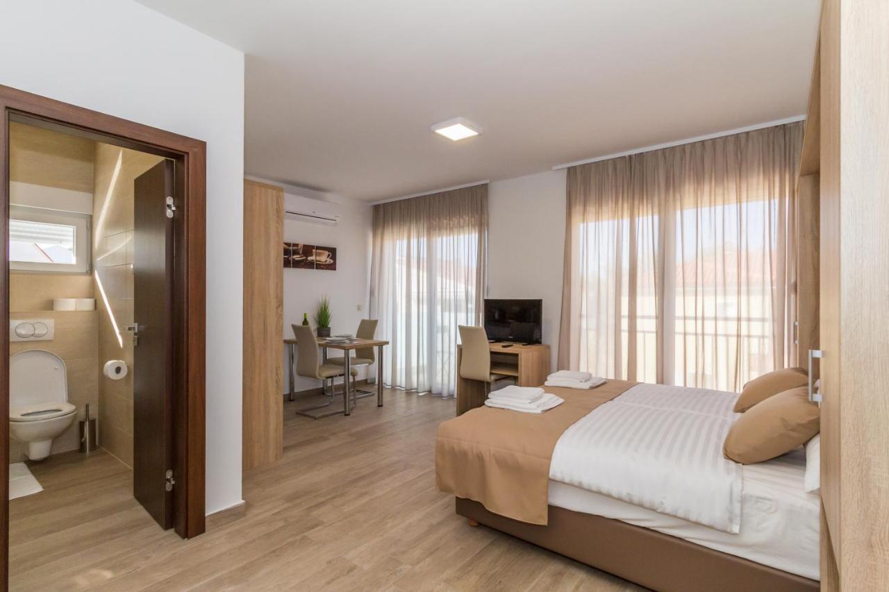 Villa Astoria بيوغْغاد نا موغو المظهر الخارجي الصورة