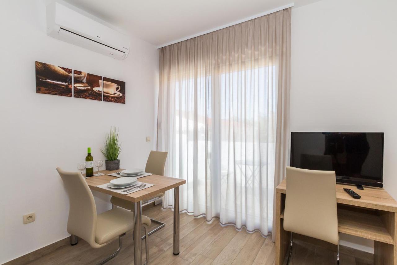 Villa Astoria بيوغْغاد نا موغو المظهر الخارجي الصورة