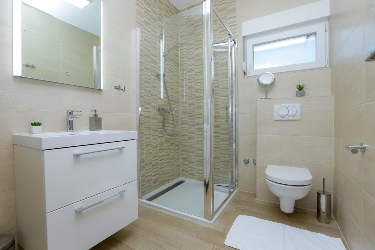 Villa Astoria بيوغْغاد نا موغو المظهر الخارجي الصورة