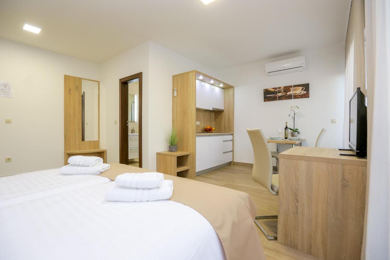 Villa Astoria بيوغْغاد نا موغو المظهر الخارجي الصورة