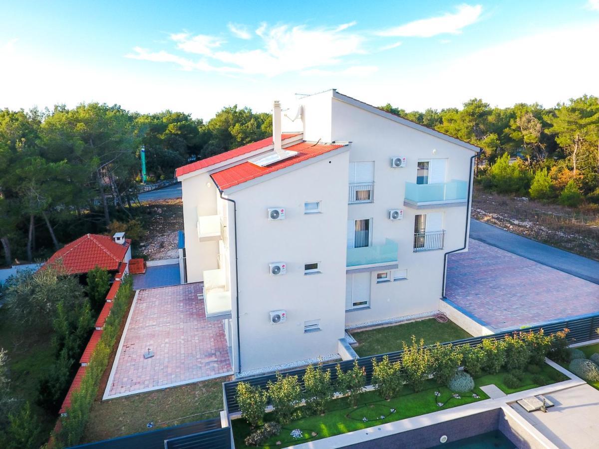 Villa Astoria بيوغْغاد نا موغو المظهر الخارجي الصورة